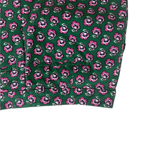 Boden Floral Green & Pink Short Length Chino Shorts Size 4 - Picture 4 of 8